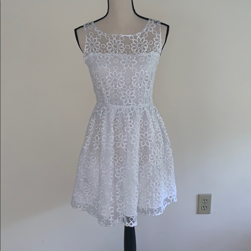 BB Dakota White Floral Dress